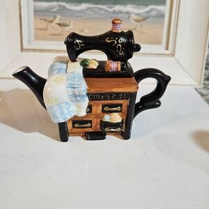 Vintage Sewing Machine Teapot